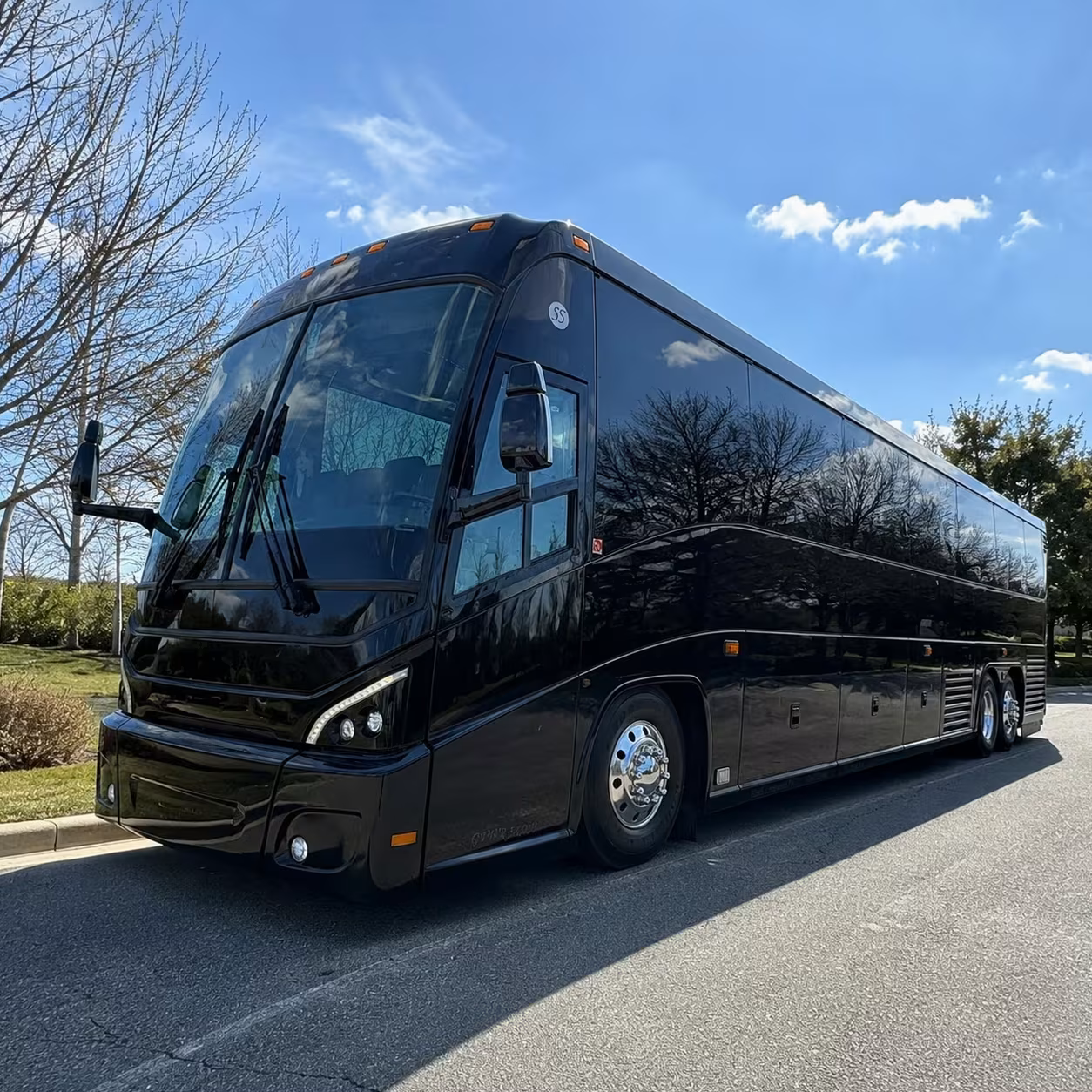 hollywood charter bus rentals for training events and ceremonies