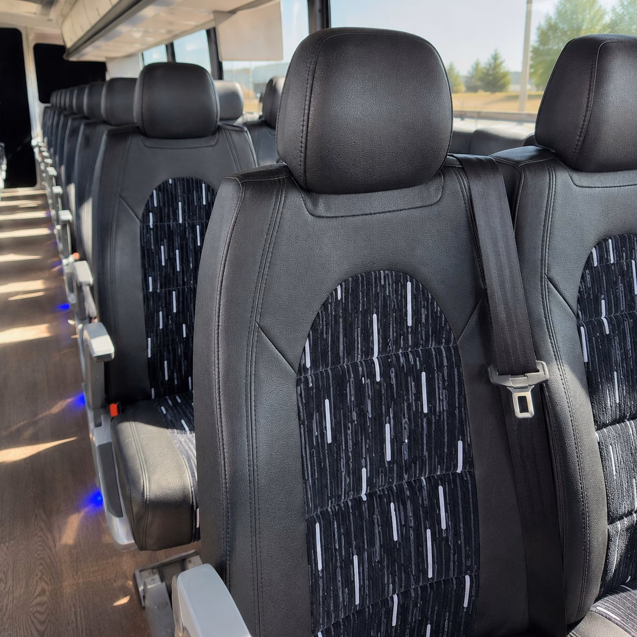 hollywood charter bus rentals to fll airport for employees