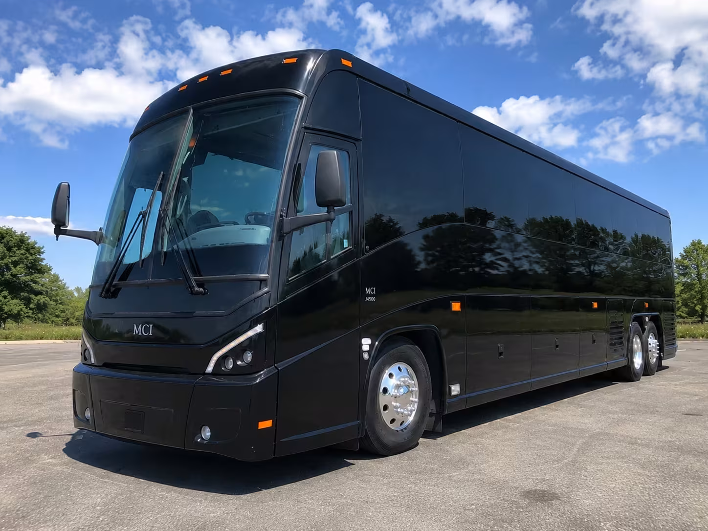 hollywood charter bus rentals to the young at art museum