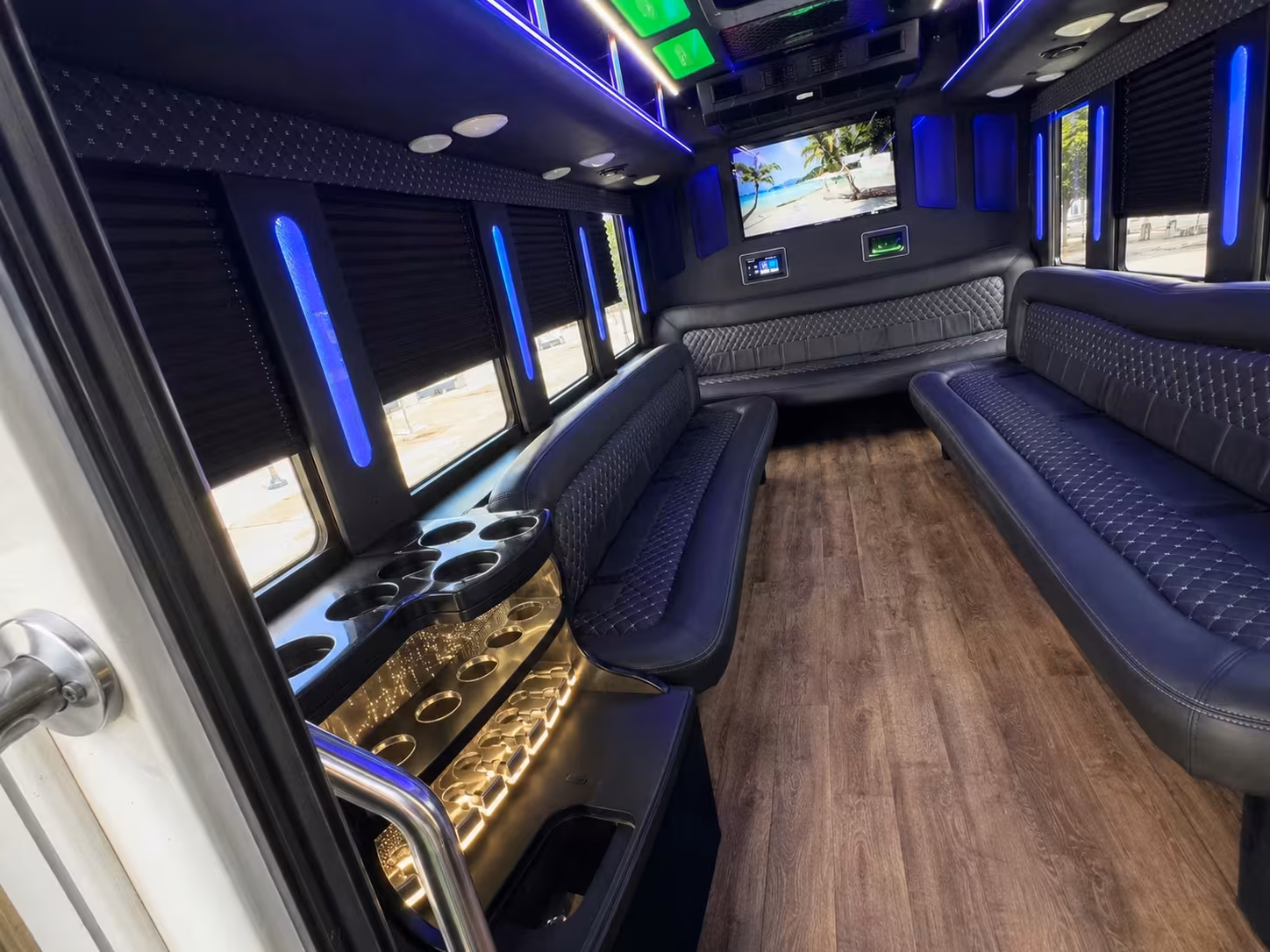 hollywood concert party buses for birthday and show nights