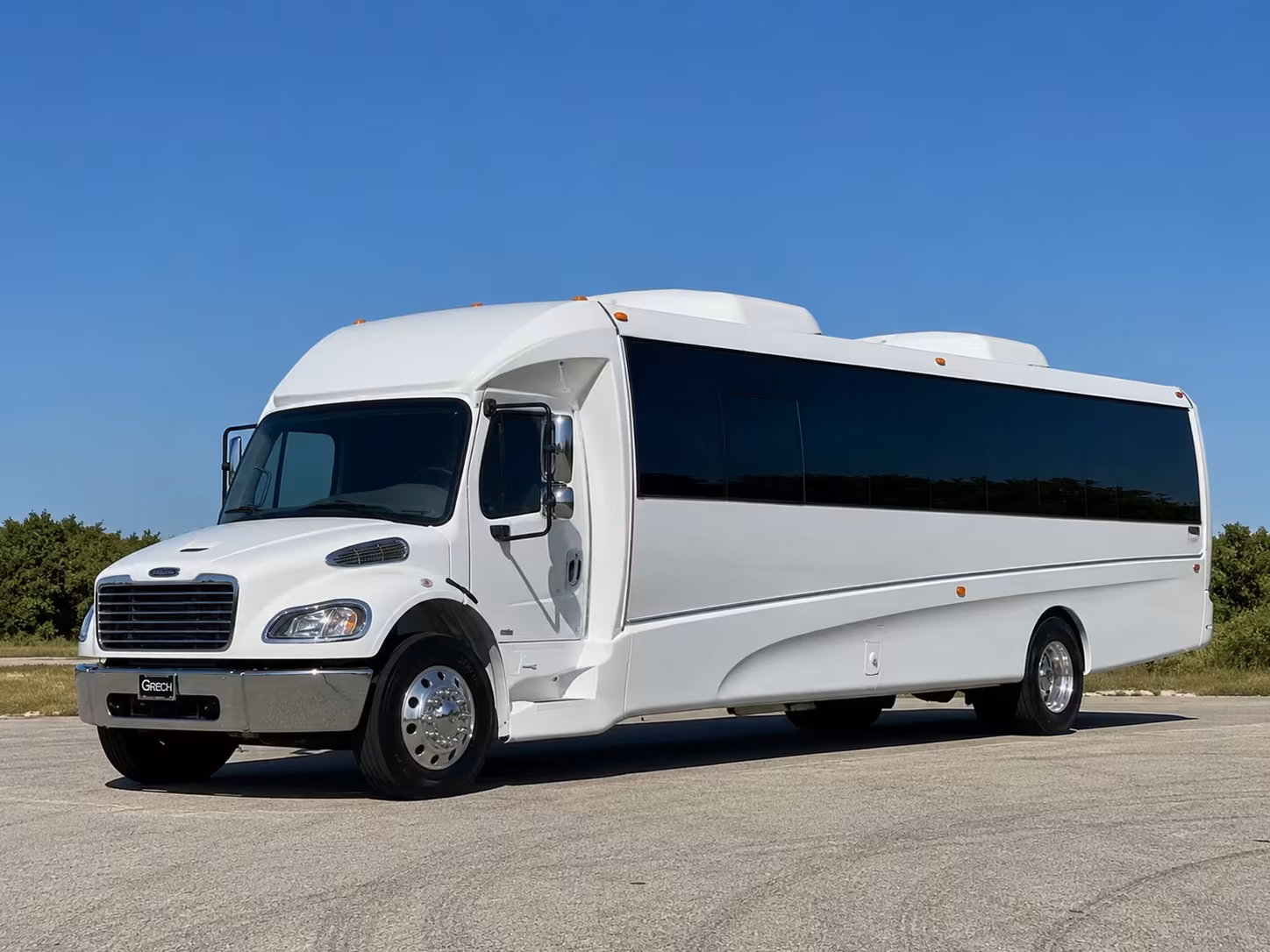 hollywood prom party buses for your whole friend group